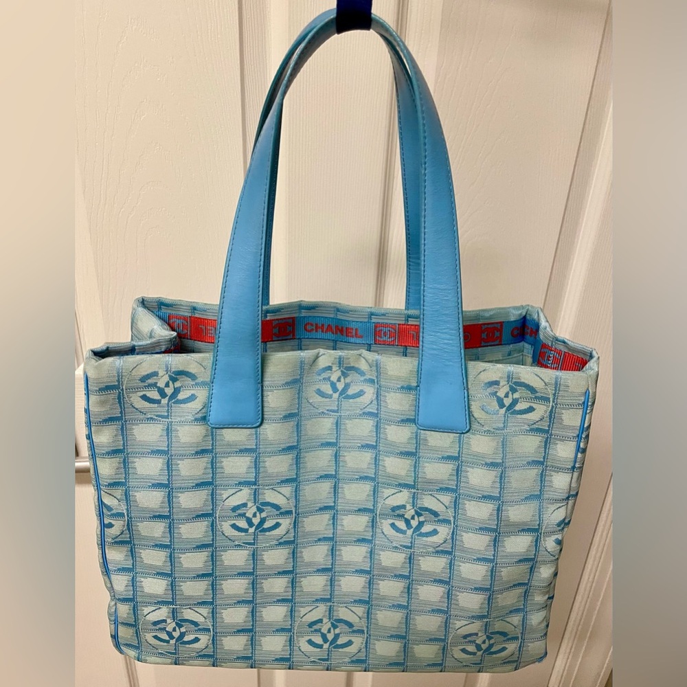 AUTH Chanel Tote Travel Line Medium size